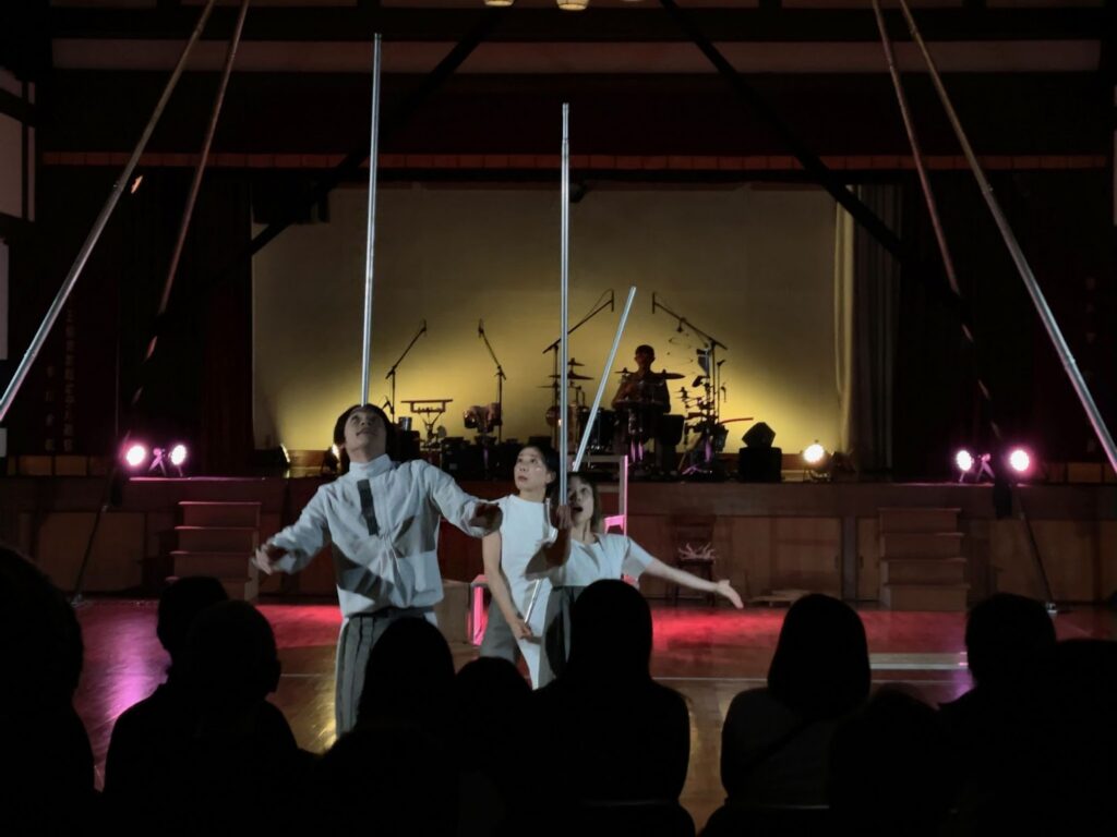現代サーカス公演「無重力カルテット」